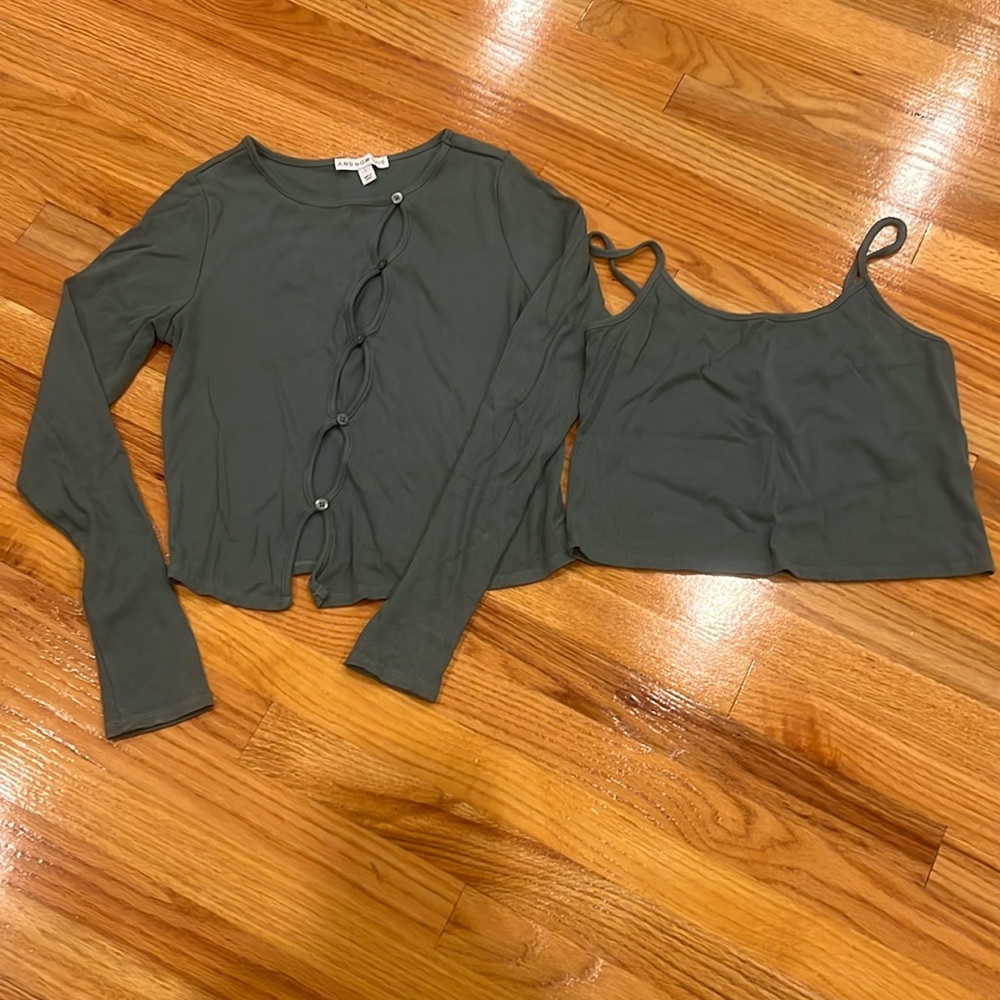 Tow pieces sweater